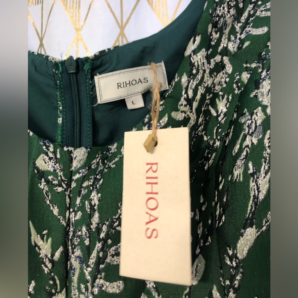 NWT Rihoas green embroidered large pleat midi dress - size Large - Picture 3 of 8